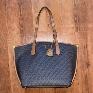 Michael Kors Signature Logo Coated Canvas Medium Tote Bag.